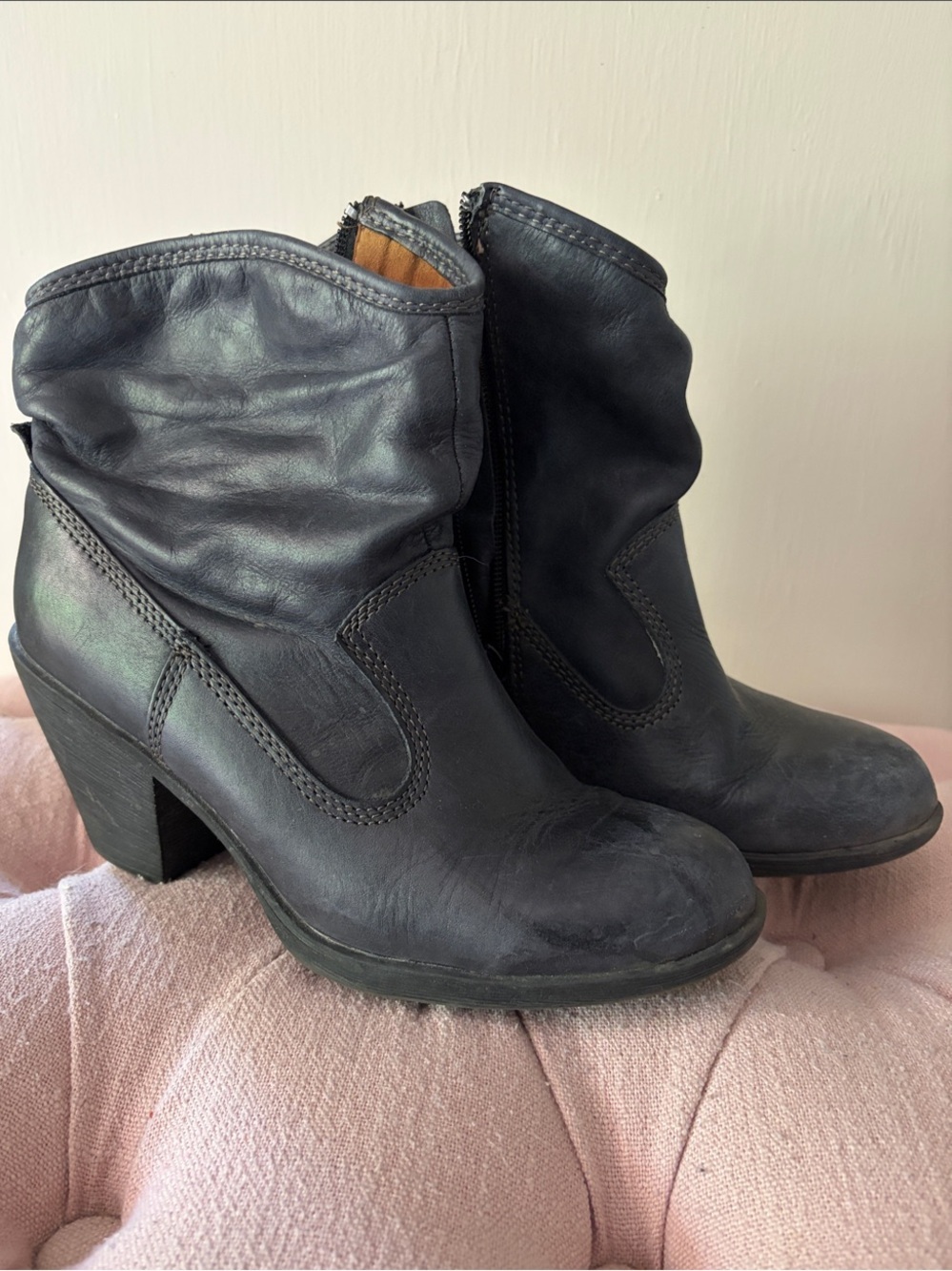 Montana Women's Black Leather Slouch Ankle Boots with Block Heel -Sz 6
